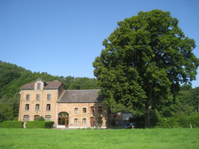 Charming Holiday Home in Coo